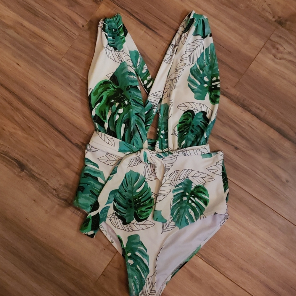 Cupshe Monstera Swimsuit